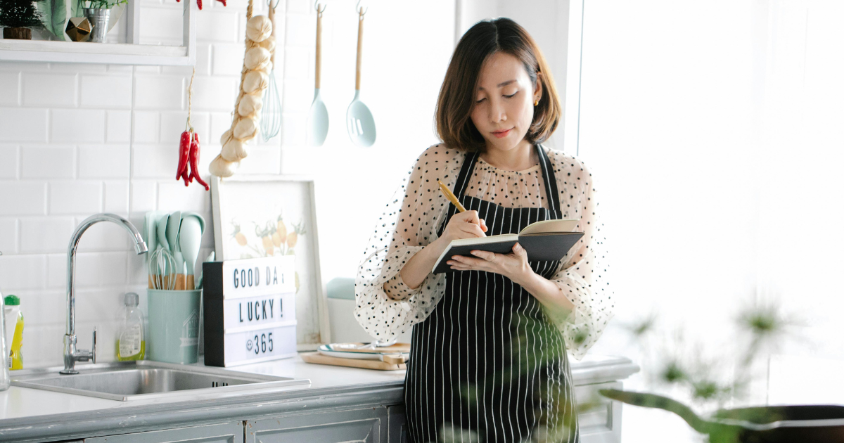 Como organizar a rotina da casa sem sobrecarga